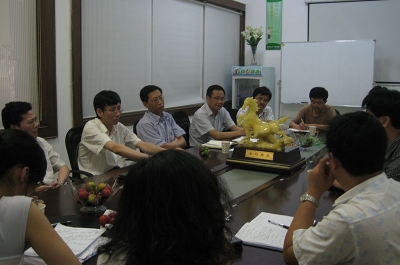 Technical exchange with professors from Zhejiang University